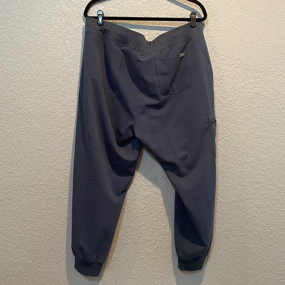 Figs Dark Harbor (Dark Navy Gray) Jogger Bottoms. - Picture 8 of 11